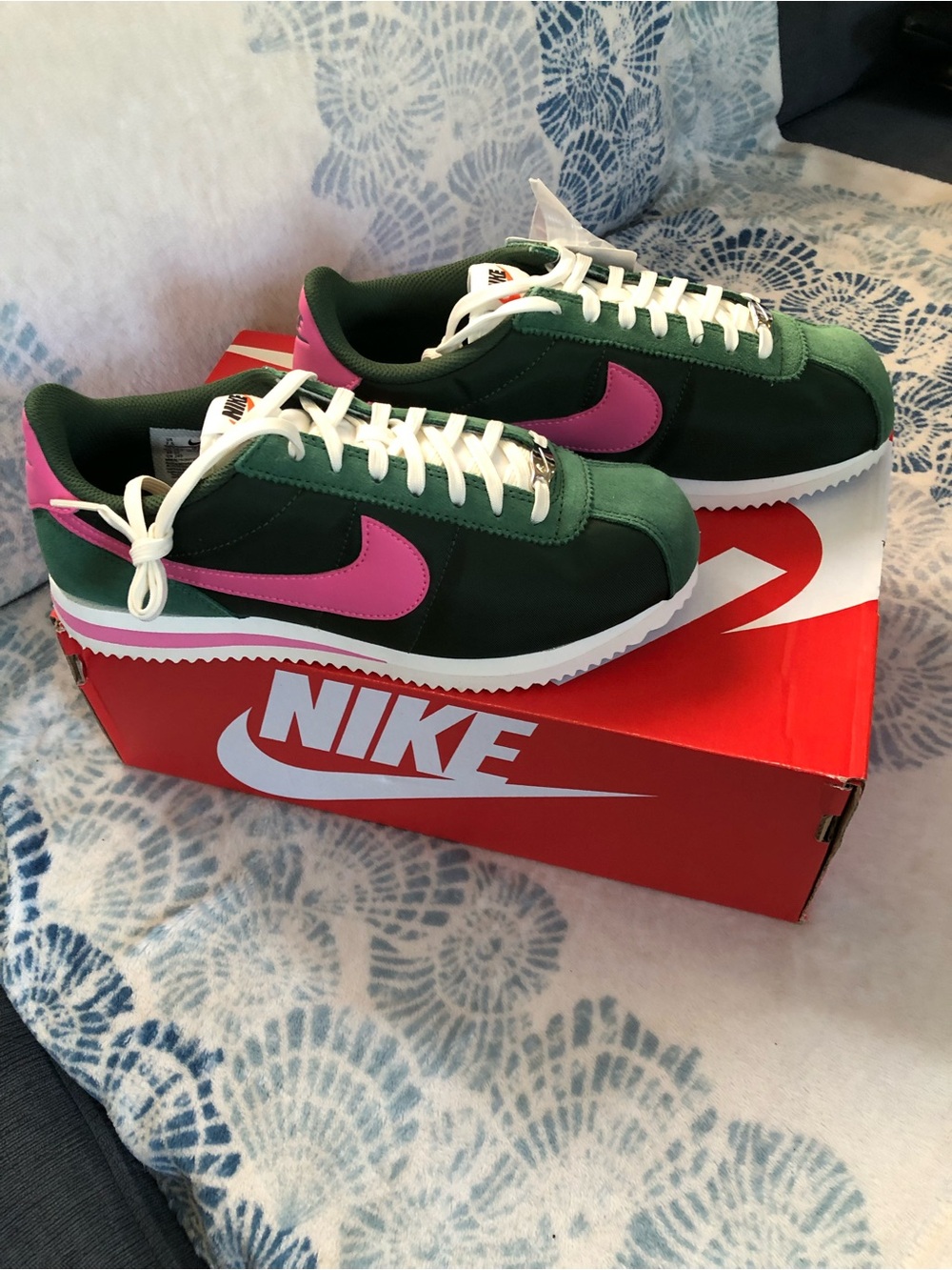 Nike Green Low-Top Sneakers with Pink Swoosh